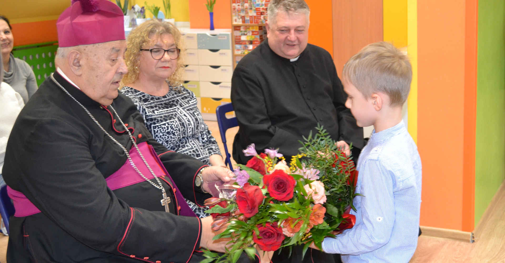 Ksiądz Biskup, Pani Dyrektor i Ksiądz Winiarski