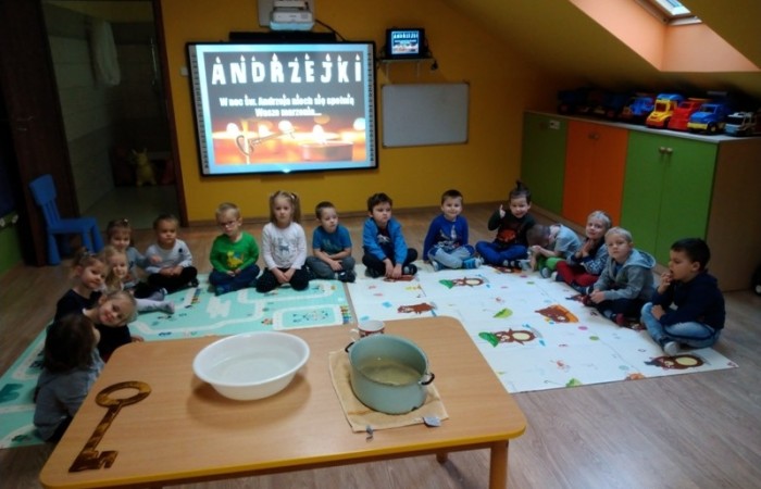 Wróżby andrzejkowe - grupa „Smerfy”