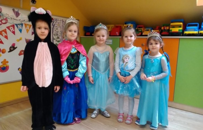 Bal karnawałowy - grupa „Smerfy