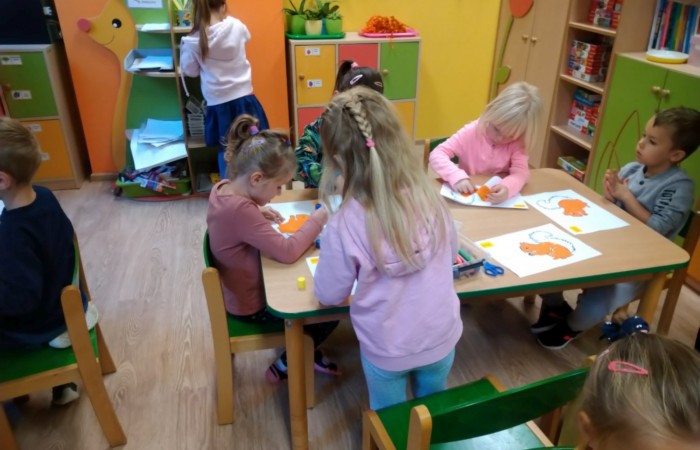 Jesienny las, jego roślinność i mieszkańcy