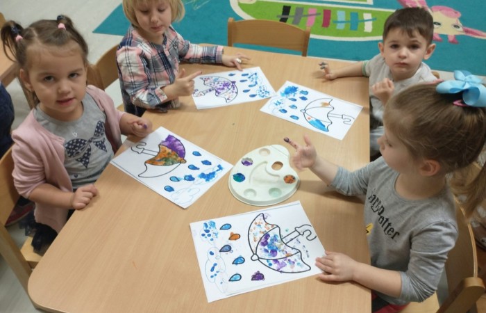 Jesień bywa piękna, słoneczna, czasem szara, smutna i deszczowa