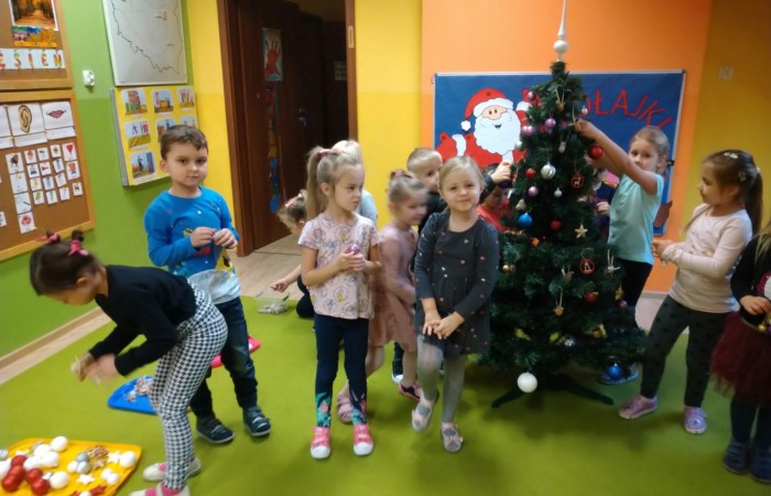 Tygrysy oczekują na św. Mikołaja