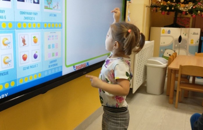 Zabawy z monitorem interaktywnym