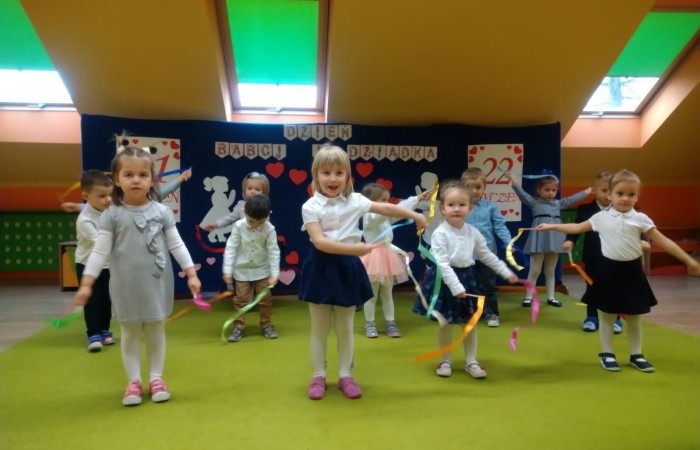 Dzień  Babci i Dziadka - Słoneczka