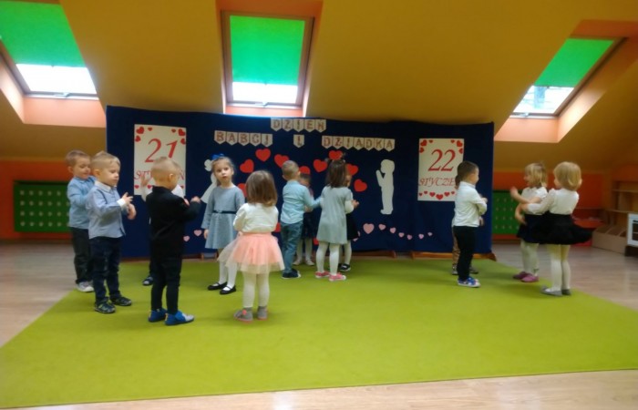 Dzień  Babci i Dziadka - Słoneczka