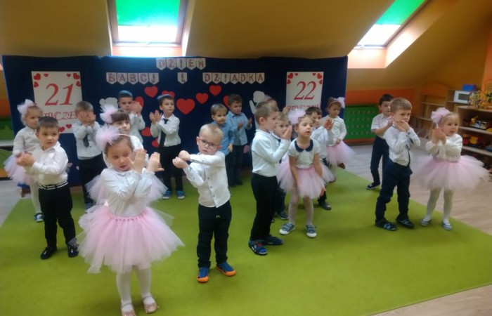 Dzień  Babci i Dziadka - Smerfy