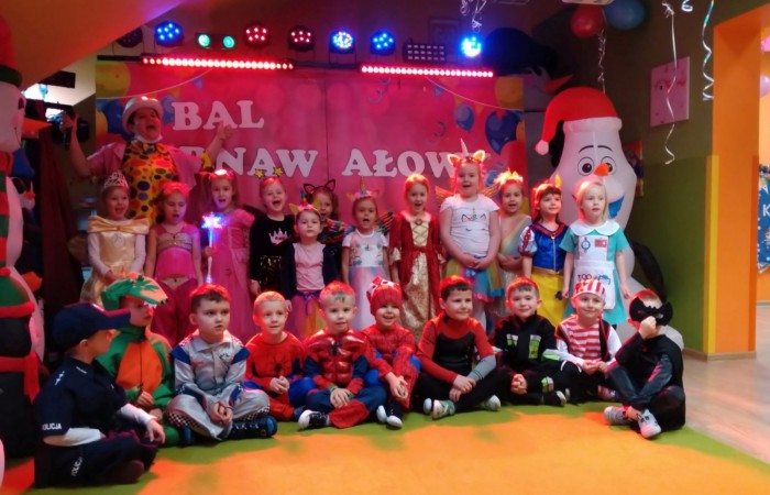Bal karnawałowy