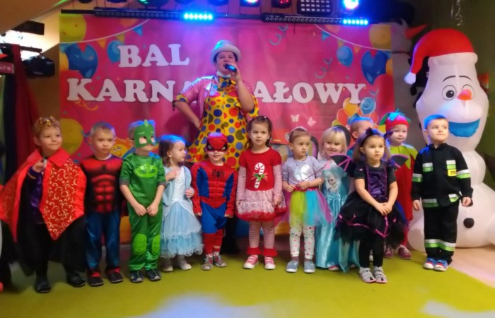 Bal karnawałowy