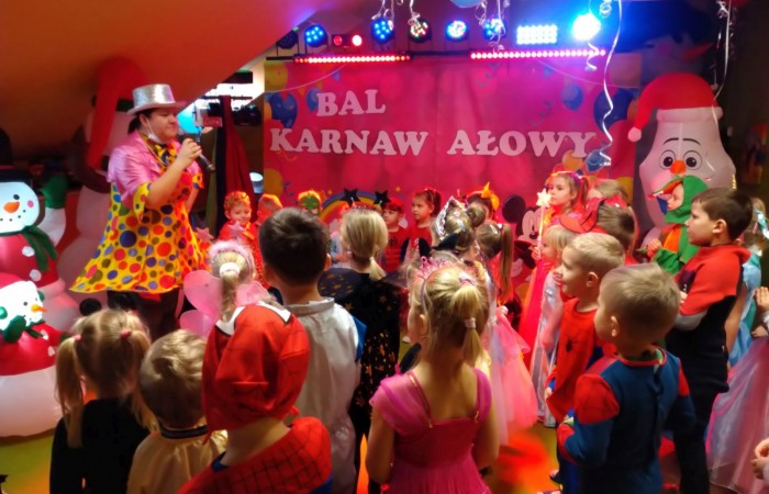 Bal karnawałowy