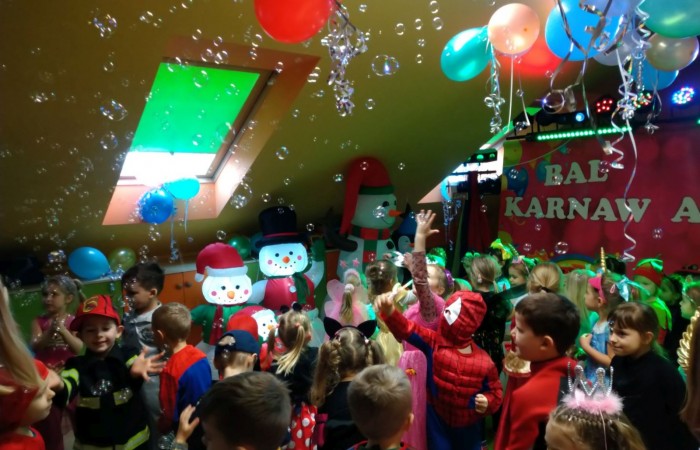 Bal karnawałowy