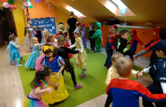 Bal karnawałowy