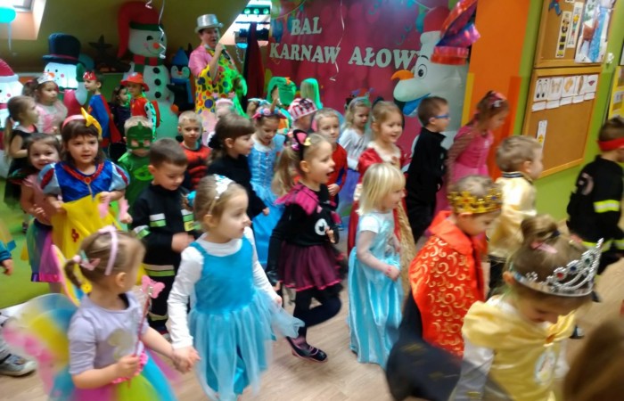Bal karnawałowy