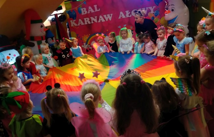 Bal karnawałowy