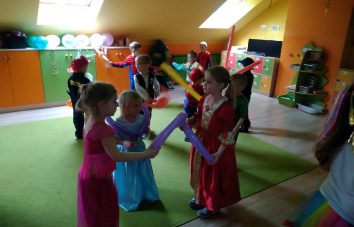 Bal karnawałowy