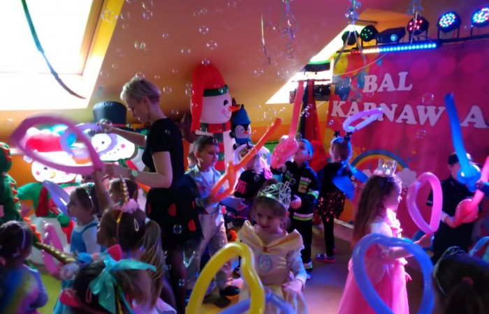 Bal karnawałowy