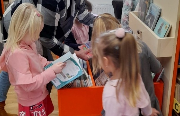 Z wizytą w Gminnej Bibliotece w Świlczy z/s w Trzcianie