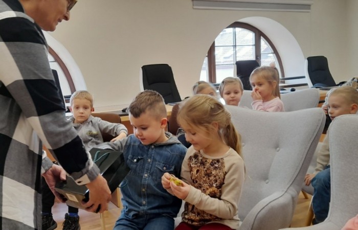 Z wizytą w Gminnej Bibliotece w Świlczy z/s w Trzcianie