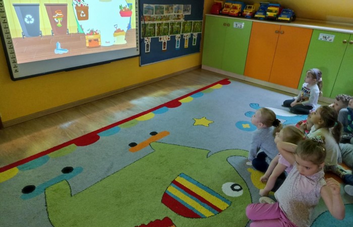 Światowy Dzień Ziemi - grupa Smerfy