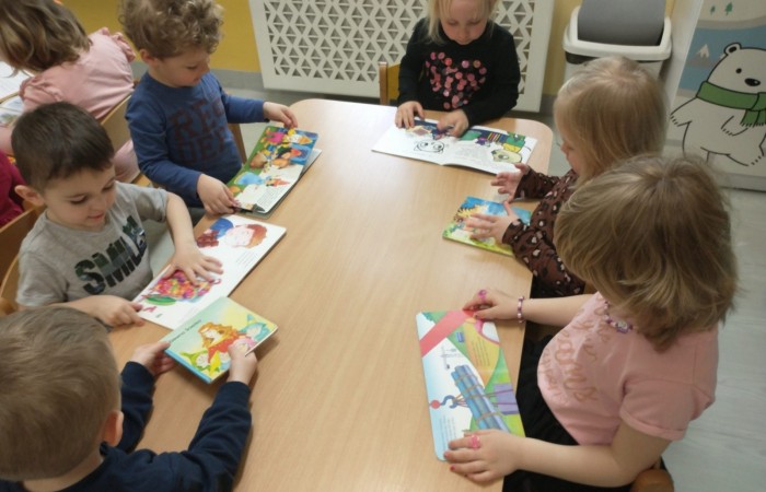 Światowy Dzień Książki - grupa Słoneczka