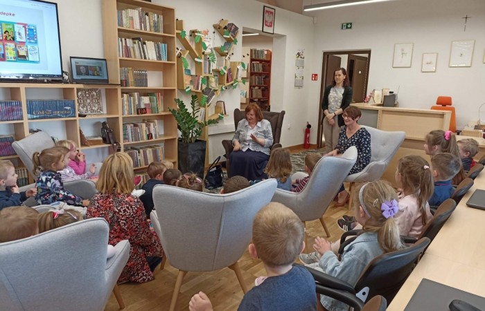 Tydzień bibliotek - grupa Smerfy