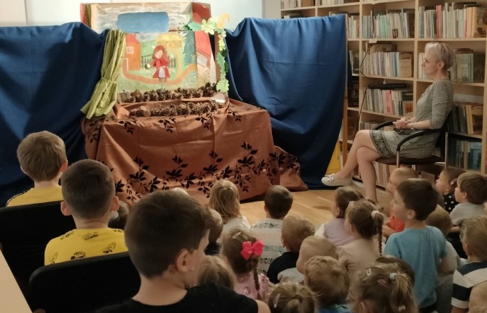Spektakl „Czerwony Kapturek”