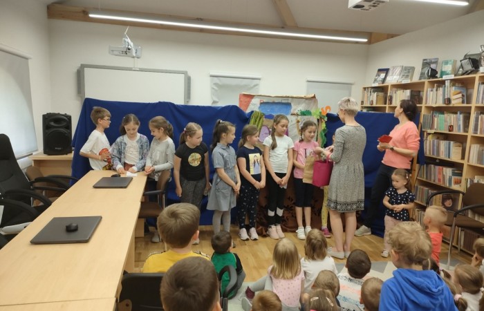 Spektakl „Czerwony Kapturek”