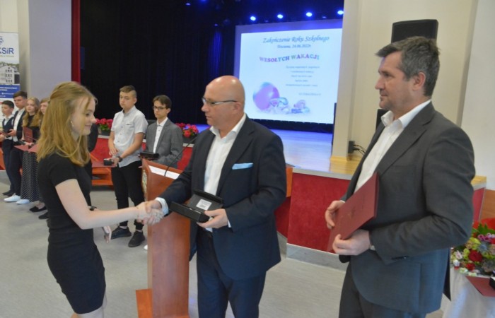 Zakończenia roku szkolnego 2021/21 - roku w cieniu pandemii i wojny w Ukrainie