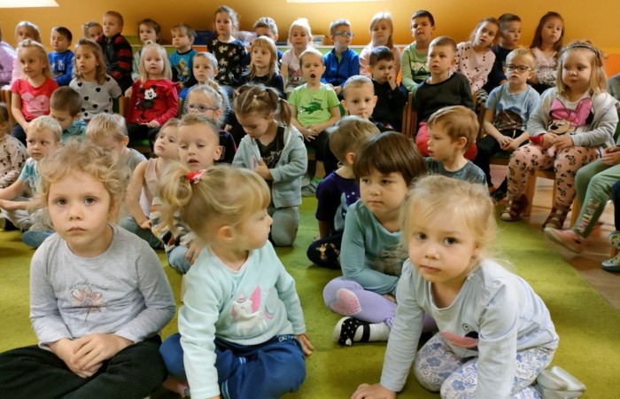 Spektakl Teatralny „Czerwony Kapturek”