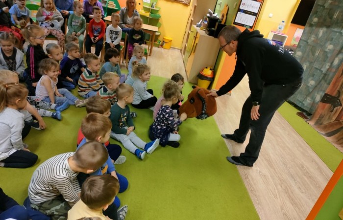 Spektakl Teatralny „Czerwony Kapturek”