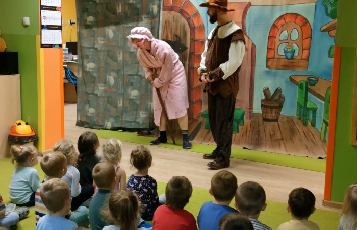 Spektakl Teatralny „Czerwony Kapturek”