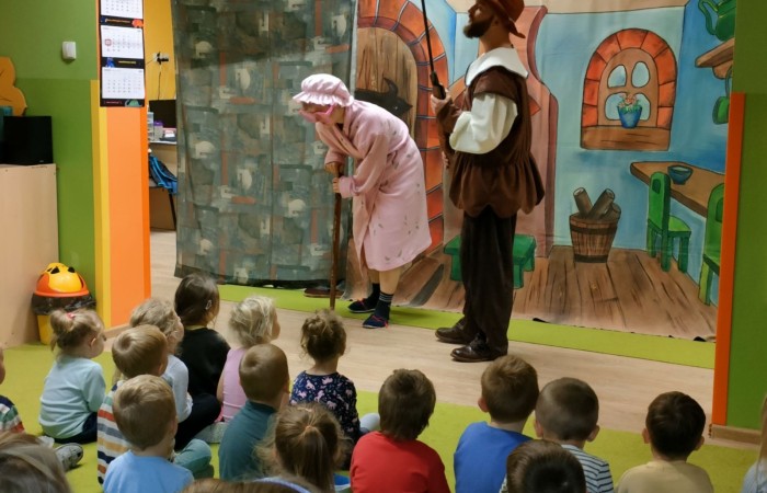 Spektakl Teatralny „Czerwony Kapturek”