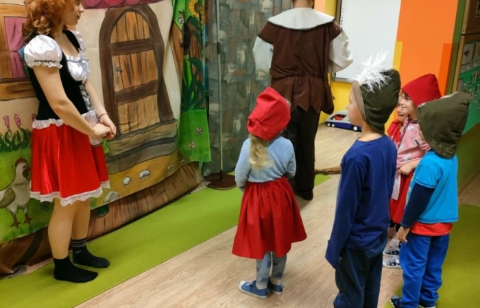Spektakl Teatralny „Czerwony Kapturek”