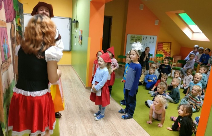 Spektakl Teatralny „Czerwony Kapturek”