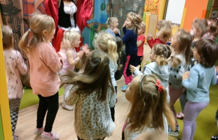 Spektakl Teatralny „Czerwony Kapturek”