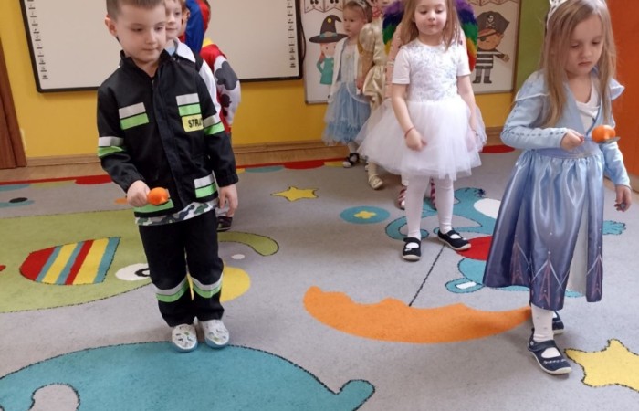 Bal Karnawałowy - grupa Smerfy