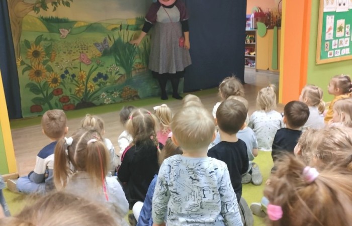 Spektakl „Trzy Małe Świnki”