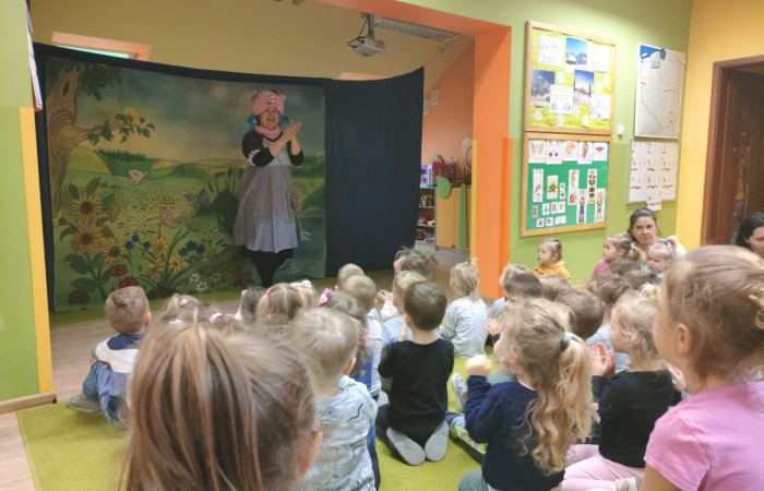 Spektakl „Trzy Małe Świnki”