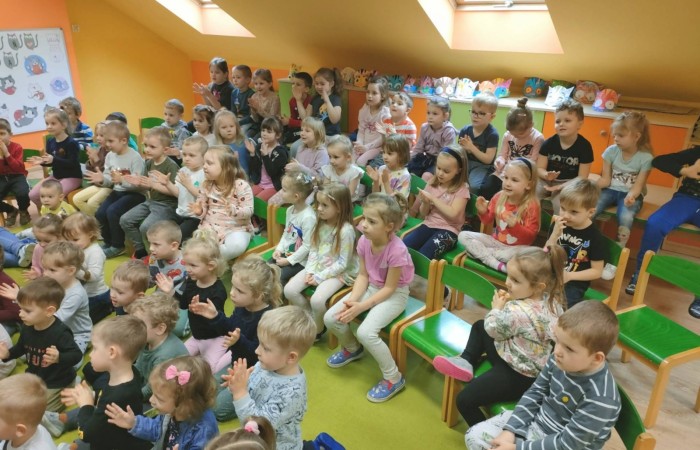 Spektakl „Trzy Małe Świnki”