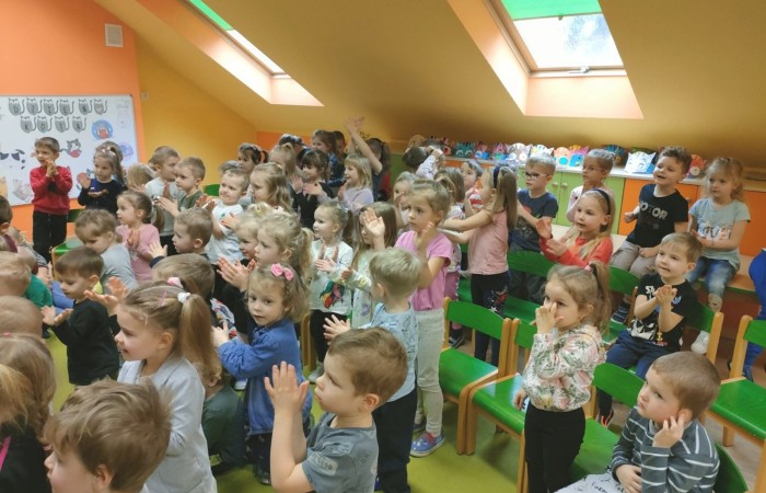 Spektakl „Trzy Małe Świnki”