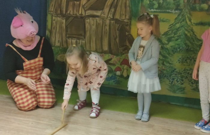 Spektakl „Trzy Małe Świnki”