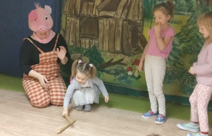 Spektakl „Trzy Małe Świnki”