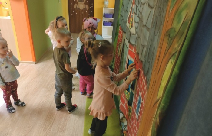 Spektakl „Trzy Małe Świnki”
