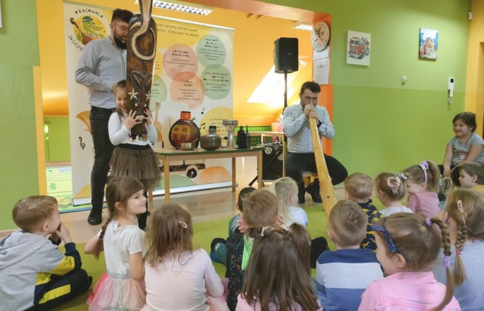Audycja muzyczna Pracowni Jaszczur & Przyjaciele „Instrumenty z różnych stron świata”