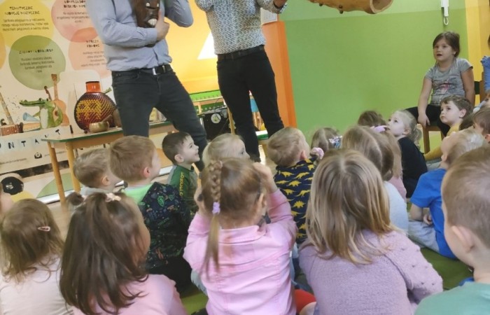 Audycja muzyczna Pracowni Jaszczur & Przyjaciele „Instrumenty z różnych stron świata”