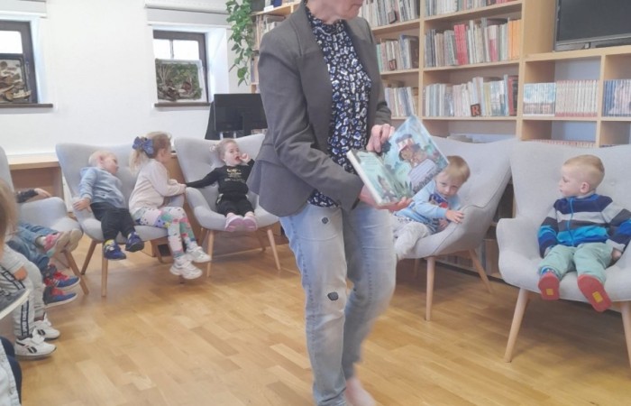 Przedszkolaki z wizytą w bibliotece