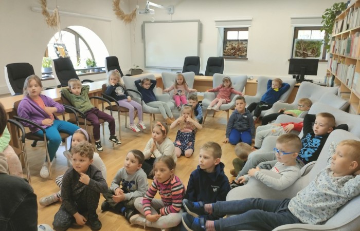 Przedszkolaki z wizytą w bibliotece