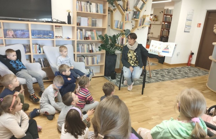 Przedszkolaki z wizytą w bibliotece