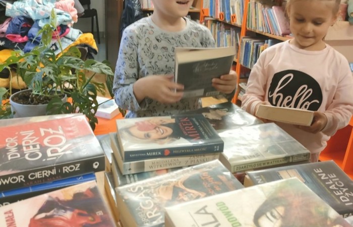 Przedszkolaki z wizytą w bibliotece
