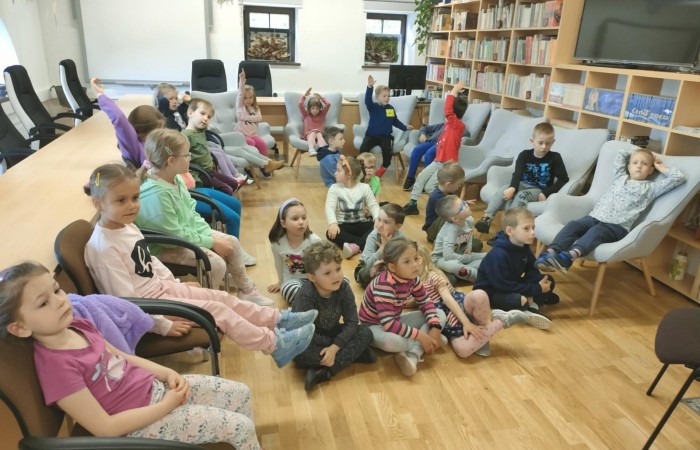 Przedszkolaki z wizytą w bibliotece