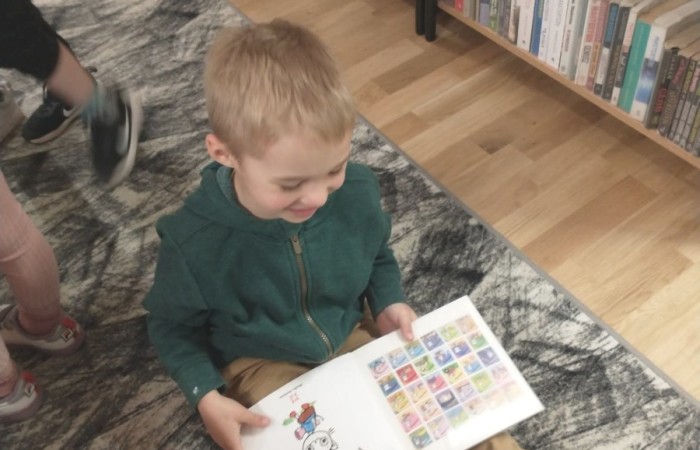 Przedszkolaki z wizytą w bibliotece